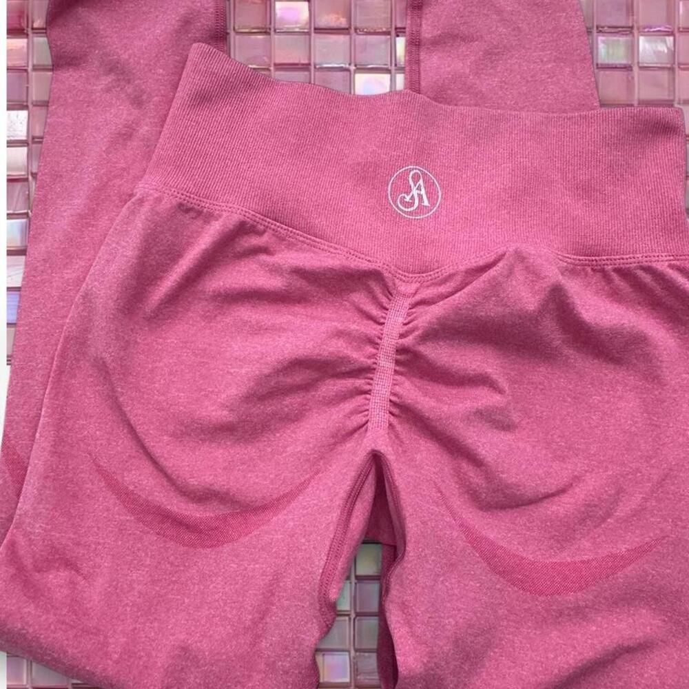 Yoga booty scrunch leggings bundle